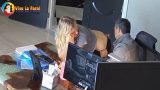 Malikanesindeki Sekreteri Kimse Yokken Masa Başında Sikiyor
